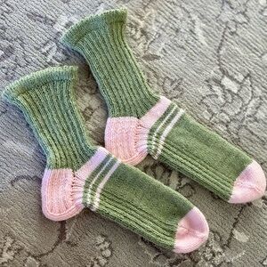 Women’s Hand Knitted Chic Green and Pink Ribbed Striped Socks 🧦